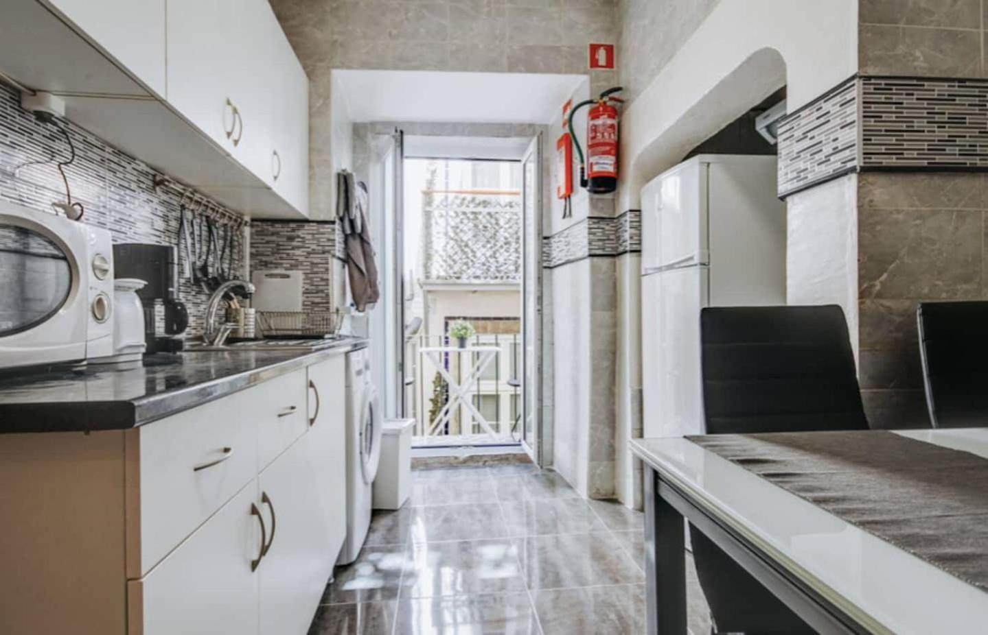3 Bedroom Apartment In Baixa With River View Lisboa Exterior foto